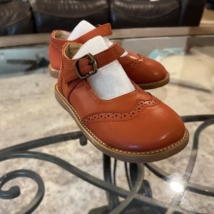 Toddler girls size 8 dress shoe